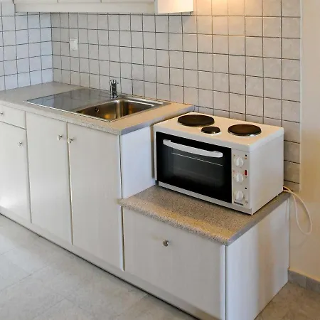 Dimitra דירה ספרטיה